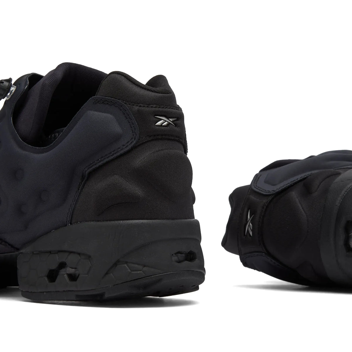 REEBOK INSTA PUMP CAVIAR & BLACK
