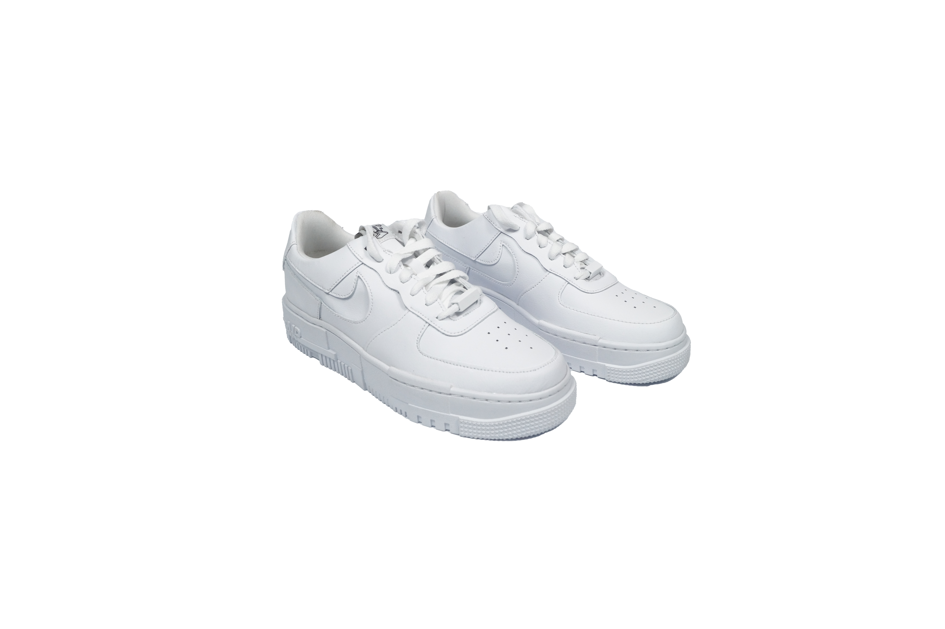 NIKE AIR FORCE 1 PIXEL