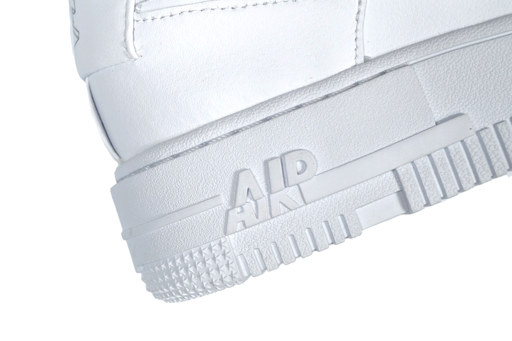 NIKE AIR FORCE 1 PIXEL