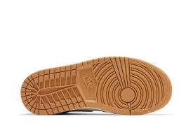 NIKE AIR JORDAN 1 HIGH PRALINE