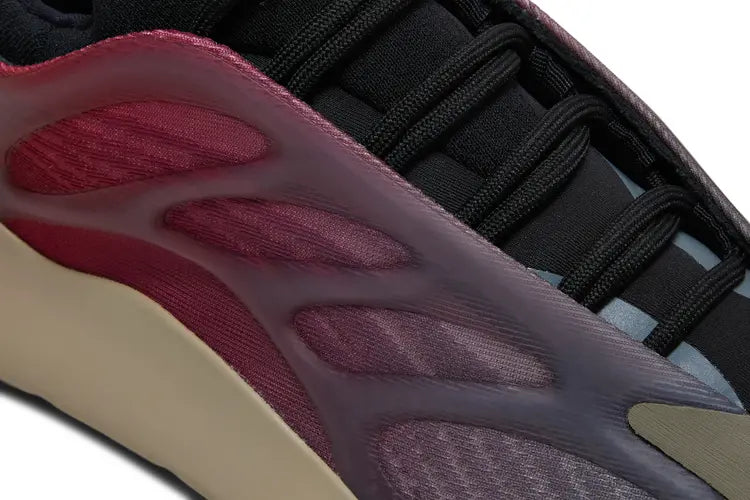 ADIDAS YEEZY 700V3 FADE CARBON