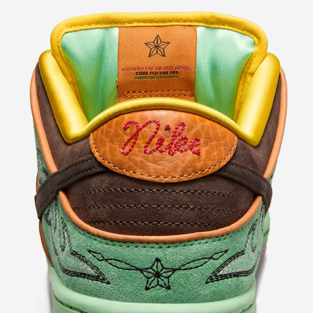 NIKE SB DUNK LOW RODEO TOURMALINE