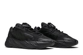 ADIDAS YEEZY 700 MNVN