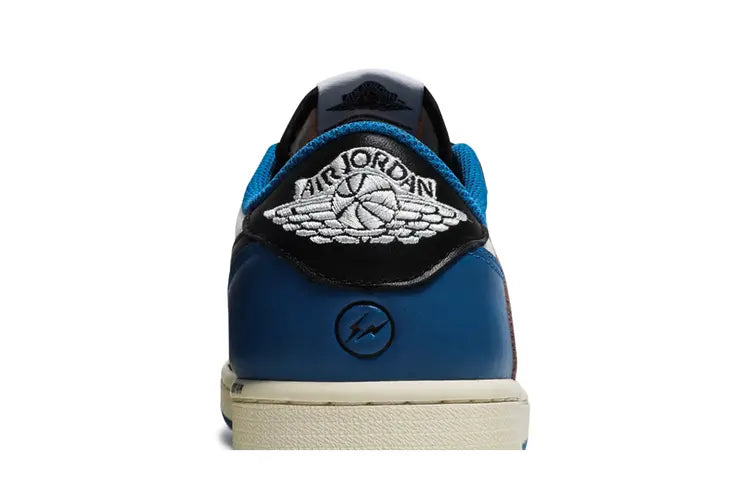 NIKE AIR JORDAN 1 LOW OG  X TRAVIS SCOTT X FRAGMENT