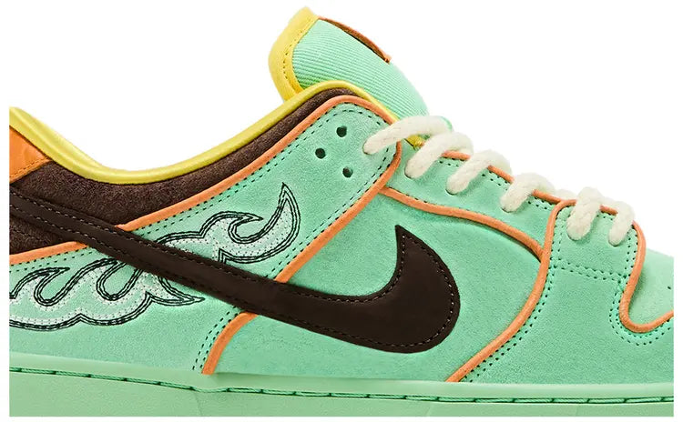 NIKE SB DUNK LOW RODEO TOURMALINE