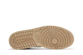 NIKE AIR JORDAN 1 HIGH OG LATTE