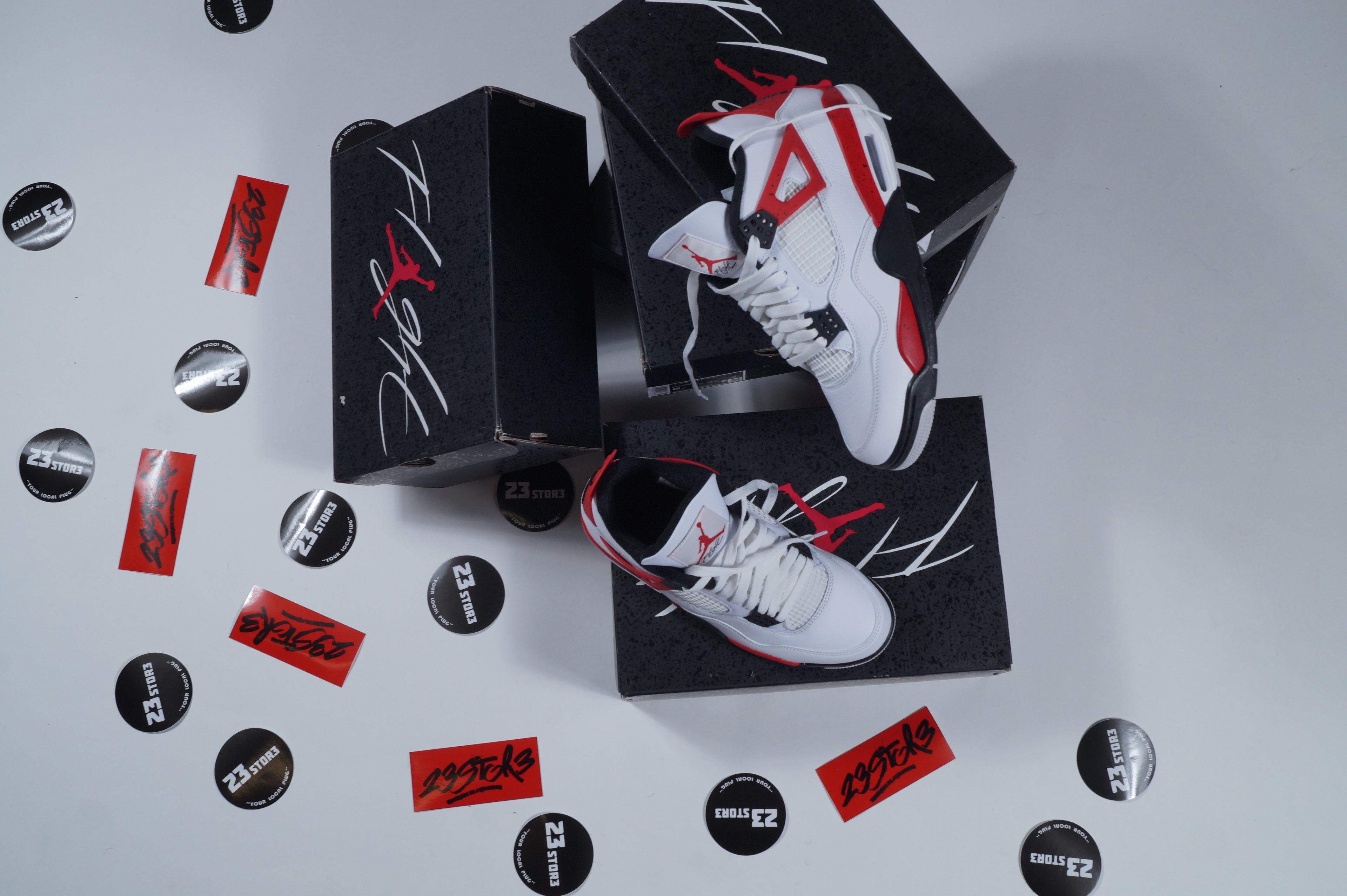 NIKE AIR JORDAN 4 RED CEMENT