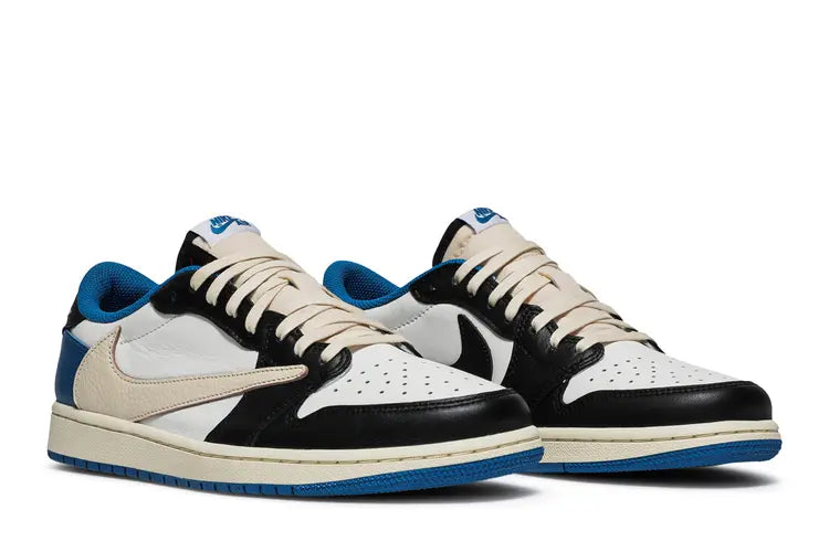 NIKE AIR JORDAN 1 LOW OG  X TRAVIS SCOTT X FRAGMENT