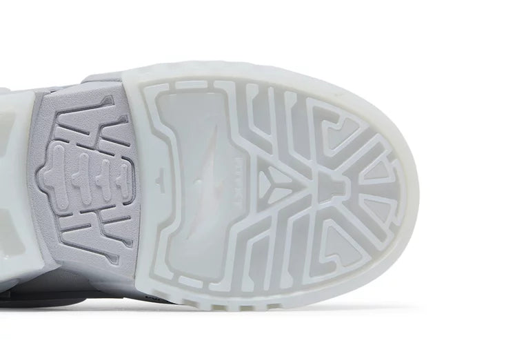 NIKE DUNK LOW X RTFKT GHOST