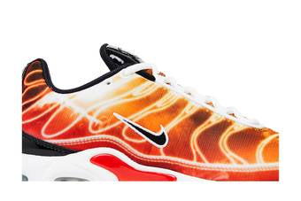 NIKE AIR MAX PLUS LIGHT PHOTOGRAPHY