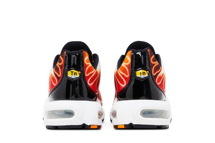 NIKE AIR MAX PLUS LIGHT PHOTOGRAPHY