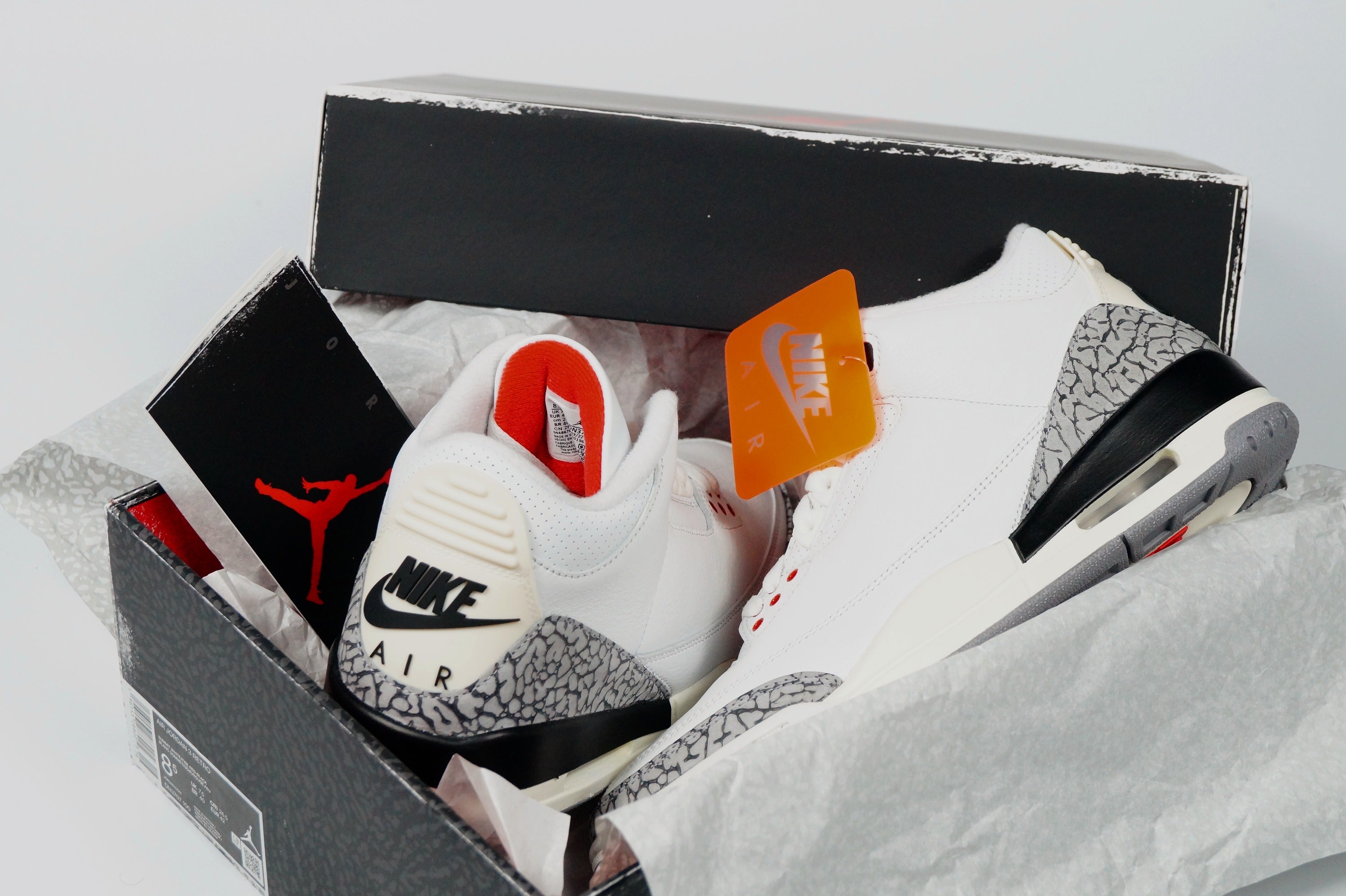NIKE AIR JORDAN 3 "REIMAGINED"