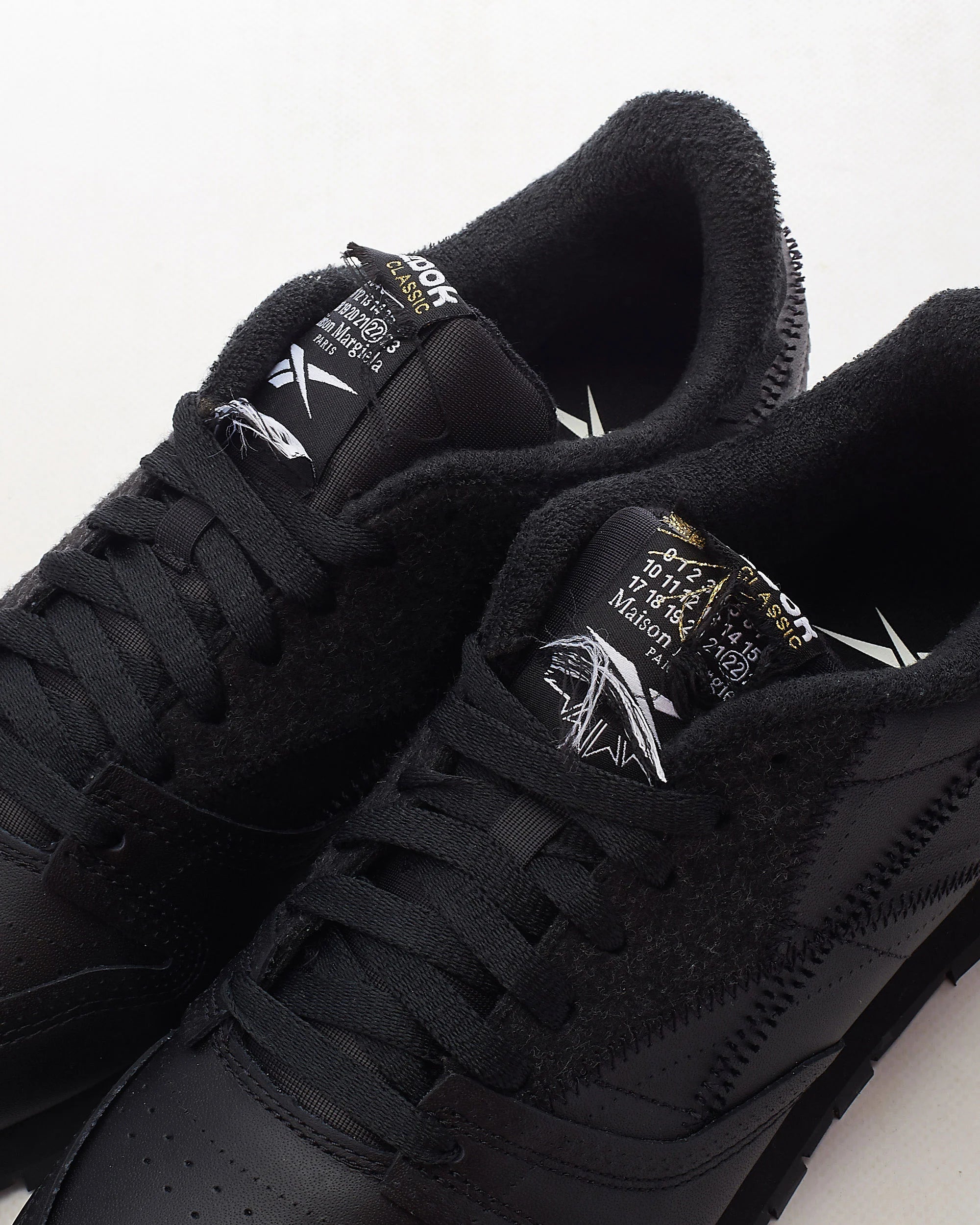 REEBOK X MAISON MARGIELA CLASSIC LEATHER "MEMORY OF"