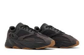 ADIDAS YEEZY 700 UTILITY BLACK