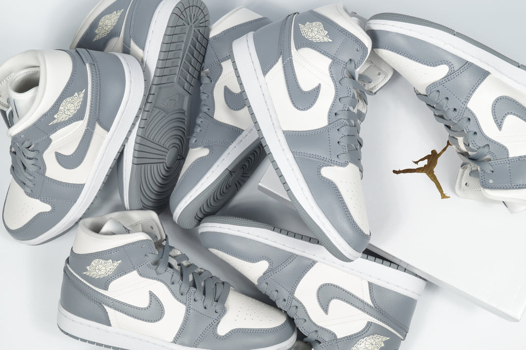 NIKE AIR JORDAN 1 MID "STEALTH"