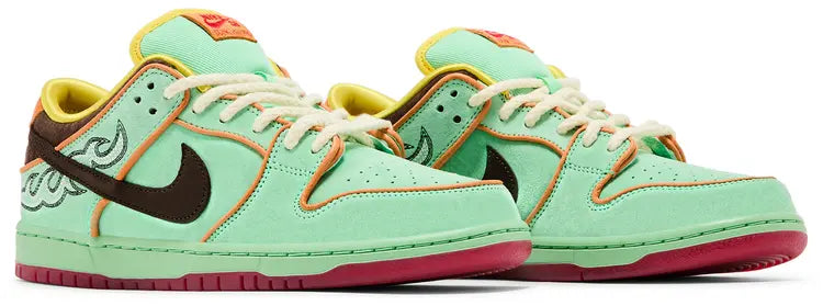 NIKE SB DUNK LOW RODEO TOURMALINE