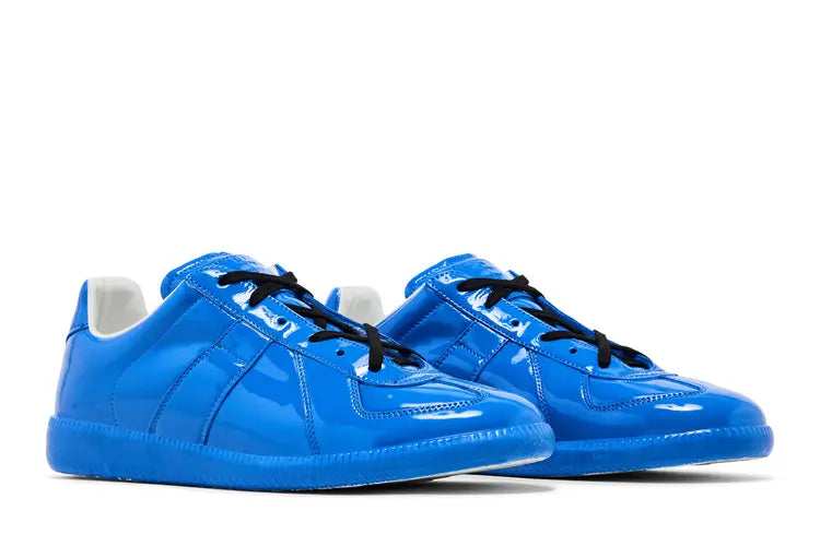 MAISON MARGIELA GATS RUBBER PATENT BLUE