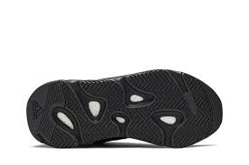 ADIDAS YEEZY 700 MNVN