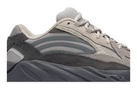 ADIDAS YEEZY 700V2 TEPHRA