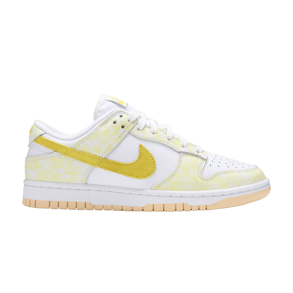 NIKE DUNK LOW YELLOW STRIKE