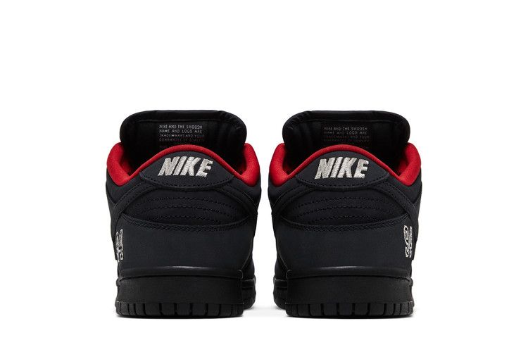 NIKE SB DUNK LOW X SUPREME BLACK