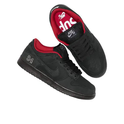 NIKE SB DUNK LOW X SUPREME BLACK