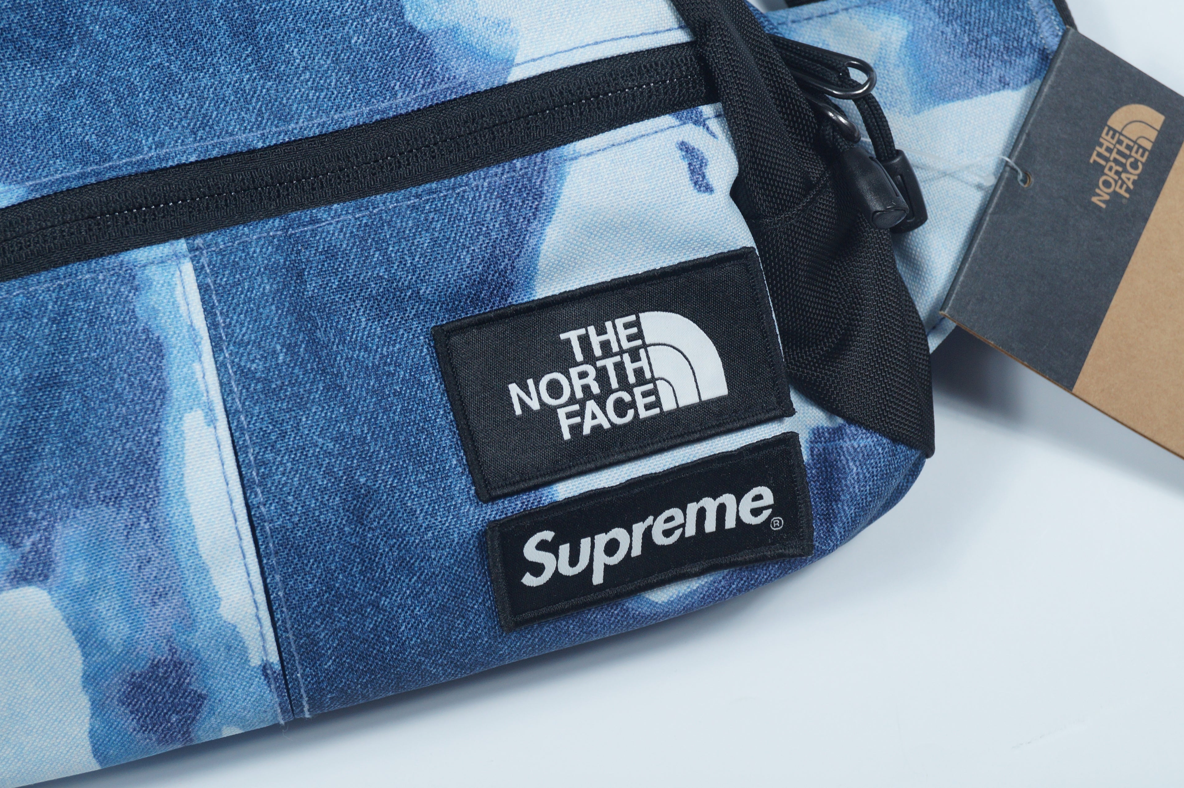 SUPREME X THE NORTH FACE WAIST BAG