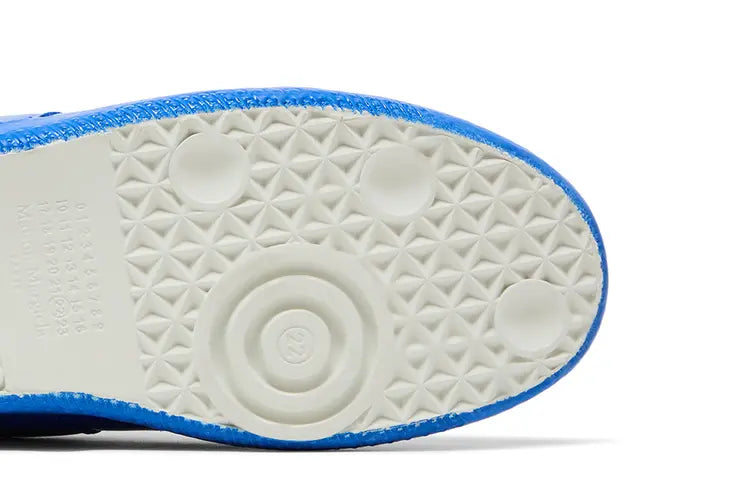 MAISON MARGIELA GATS RUBBER PATENT BLUE
