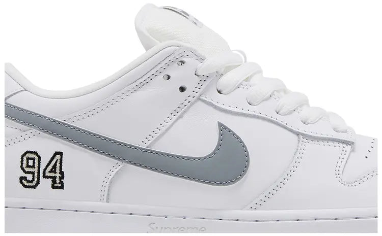 NIKE SB DUNK LOW X SUPREME WHITE METALIC SILVER
