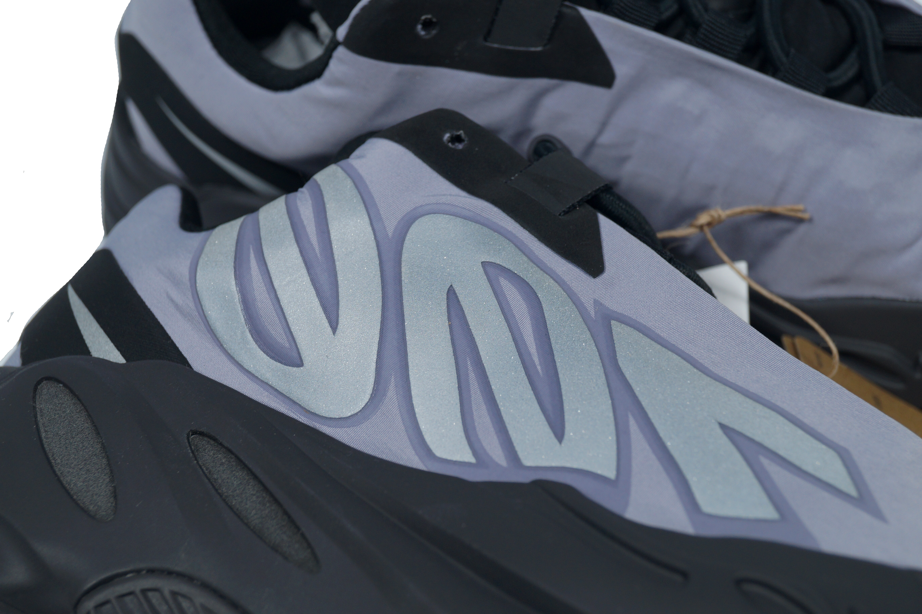 ADIDAS YEEZY 700MNVN GEODE